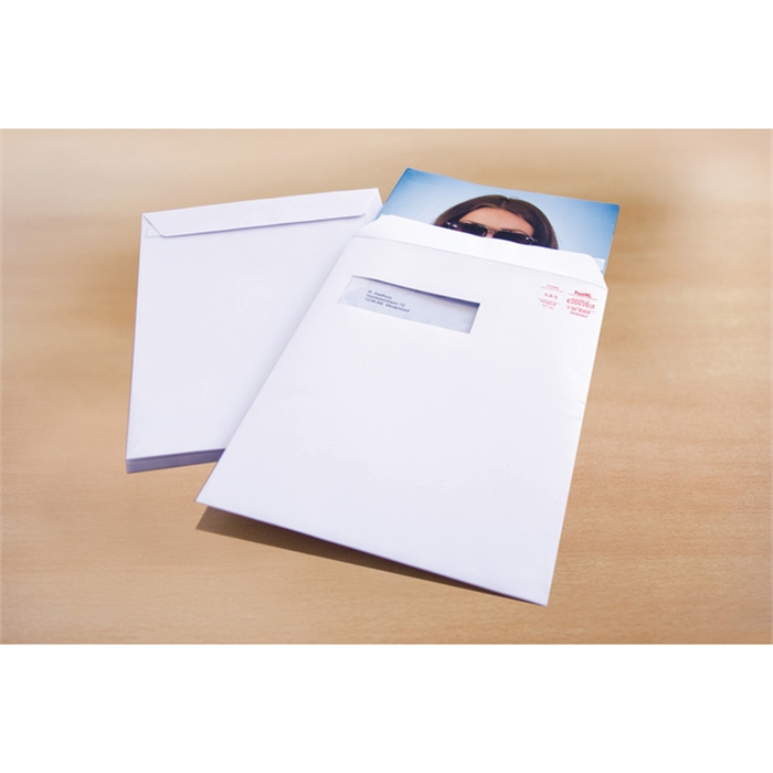 Afbeelding van akte envelop met venster Raadhuis 229x324mm C4 wit met      plakstrip doos a 250 stuks